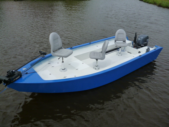 De luxe visboot van De Visgids.